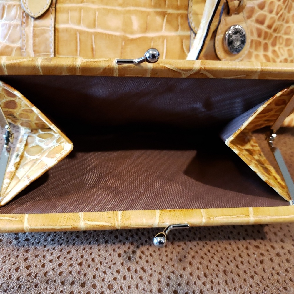 Wallet - Picture 2 of 5